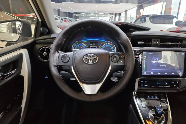 Used Toyota Corolla 2018 Dual-Engine 1.8L E-CVT Smart Edition
