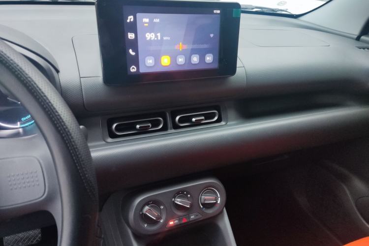 Used Wuling Hongguang New Energy 2024 All-Electric Model 300KM Standard Version
