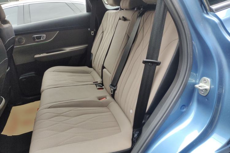 Used Chery Tiggo 8 PLUS C-DM 2025 1.5T 116 km Prestige Version 5 Seats
