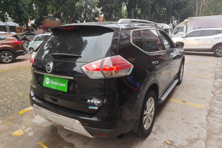 Used Nissan X-Trail 2015 2.0L CVT Comfort MAX Edition 2WD
