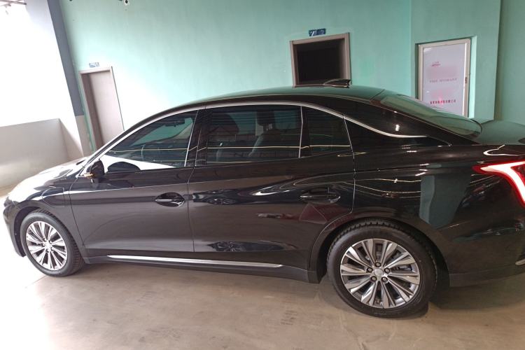 Used Hongqi E-QM5 2024 450km Range Commuter Version
