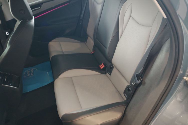 Used Volkswagen ID.7 VIZZION 2024 AIR model
