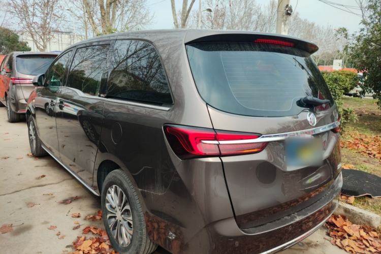 Used Buick GL8 2023 Land Executive Class Comfort Model
