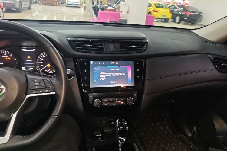 Used Nissan X-Trail 2023 Classic 2.0L Two-Wheel Drive Smart Connect Premium Edition
