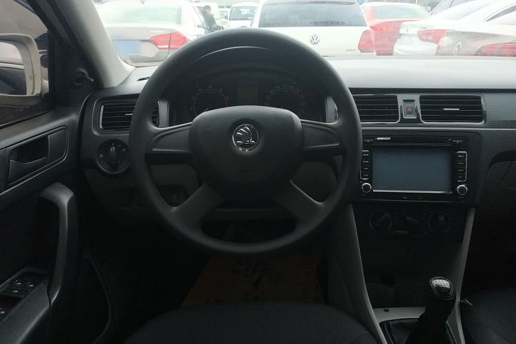 Used Skoda Rapid 2013 1.4L Manual Enjoyment Model
