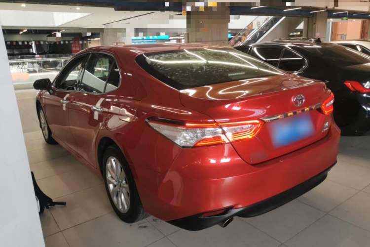 Used Toyota Camry 2018 2.0G Luxury Edition
