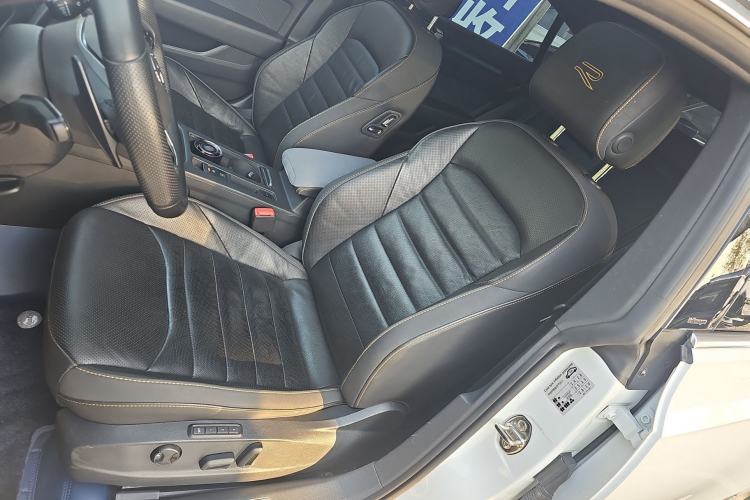 Used Volkswagen FAW-Volkswagen CC 2023 380TSI Striking Edition
