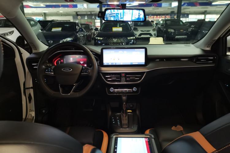 Used Ford Focus 2022 Sedan EcoBoost 180 Automatic Performance Edition
