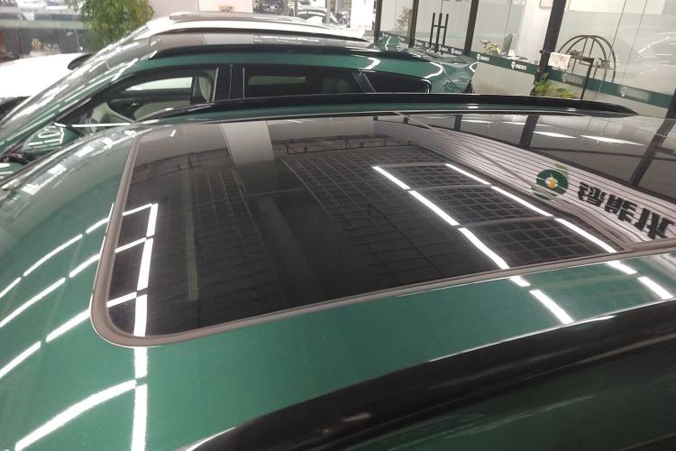 Used VOYAH FREE 2025 318 259 km All-Wheel-Drive Exploration Edition
