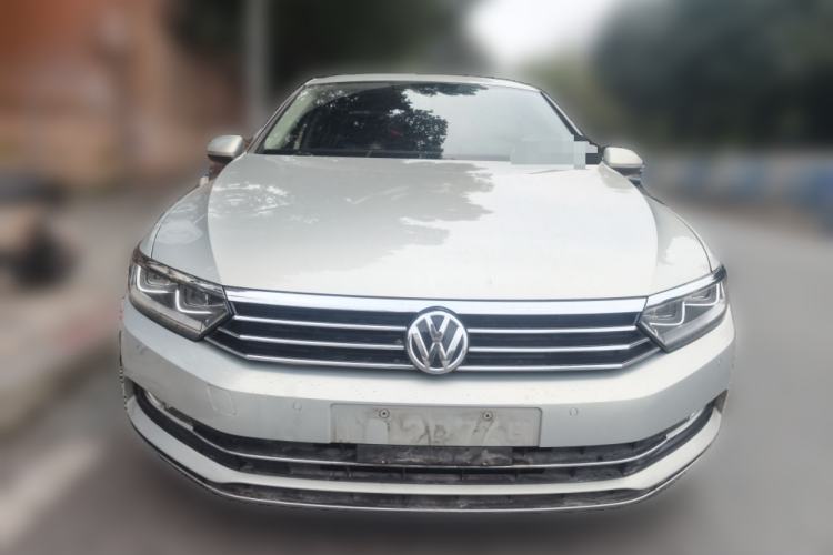 Used Volkswagen Magotan 2017 330TSI DSG Luxury Model
