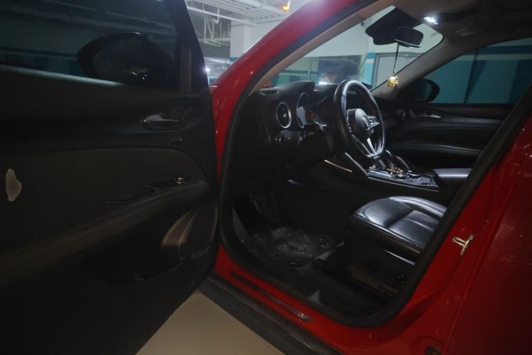 Used Alfa Romeo Stelvio 2017 2.0T 200HP Luxury Edition