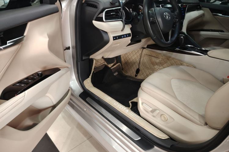 Used Toyota Camry 2019 2.0G Luxury Edition China VI Standard
