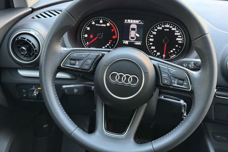 Used Audi A3 2020 Restyled Limousine 35 TFSI Ambition Version China VI
