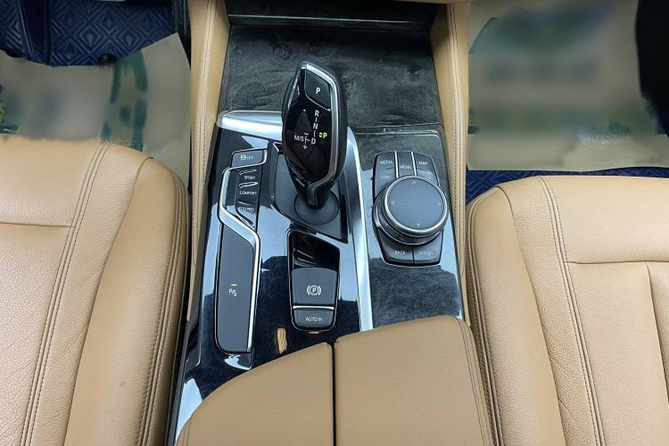 Used BMW 5 Series 2018 530Li Leading Model M Sport Package
