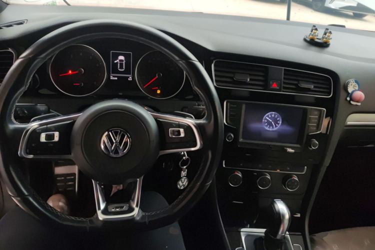 Used Volkswagen Golf 2017 280TSI Automatic R-Line Million-Vehicle Commemorative Edition
