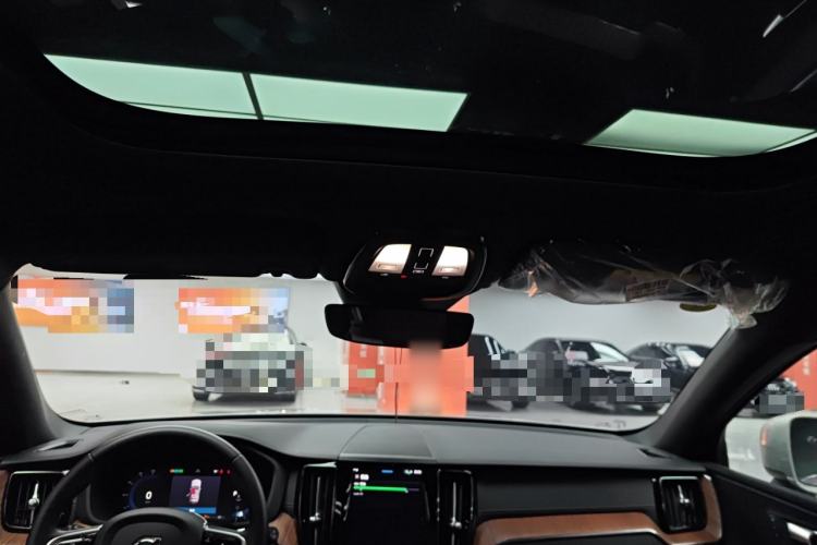 Used Volvo XC60 2025 B5 Four-Wheel Drive Smart & Advanced Luxury Edition
