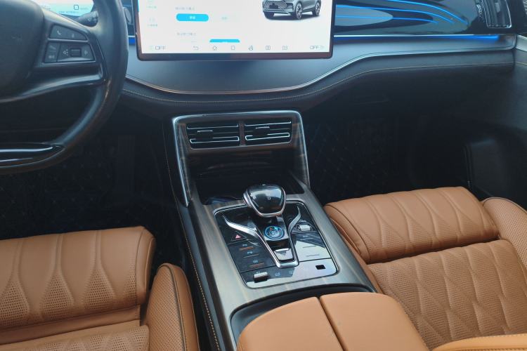 Used BYD Tang New Energy 2022 DM-p 215KM Four-Wheel Drive Flagship Model
