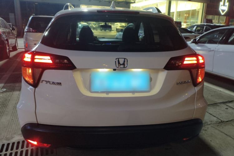 Used Honda Vezel 2017 1.8L CVT Front-Wheel Drive Pioneer Edition