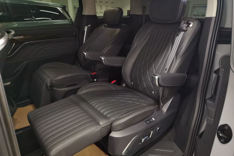 Used SAIC MAXUS G90 2022 2.0T Galaxy Seven-Seater Version