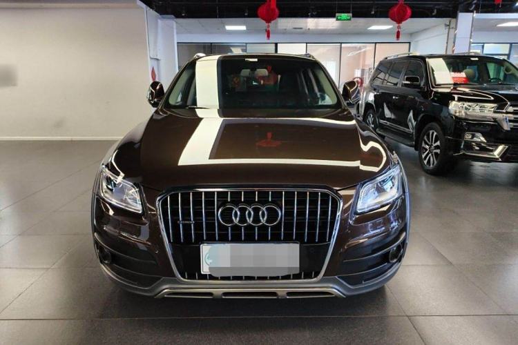 Used Audi Q5 2017 Plus 40 TFSI Technology Model
