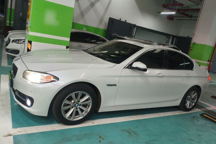 Used BMW 5 Series 2015 520i Elegant Edition
