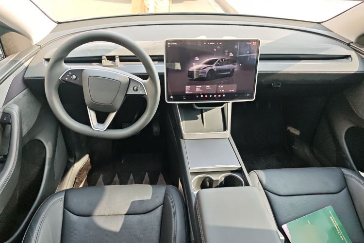 Used Tesla Model Y 2025 Long-Range All-Wheel Drive First Edition