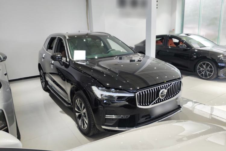 Used Volvo XC60 2025 B5 4x4 Smart Luxury Edition
