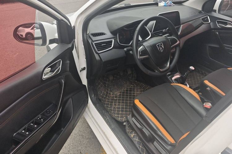 Used Baojun 310 2017 1.5L Manual Fashion Edition
