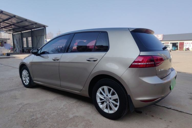 Used Volkswagen Golf 2016 1.6L Manual Fashion Edition