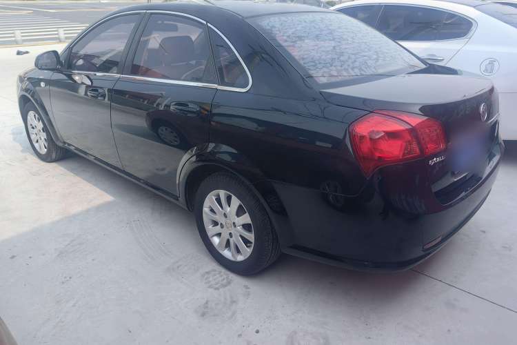 Used Buick Excelle 2013 1.5L Manual Classic Model
