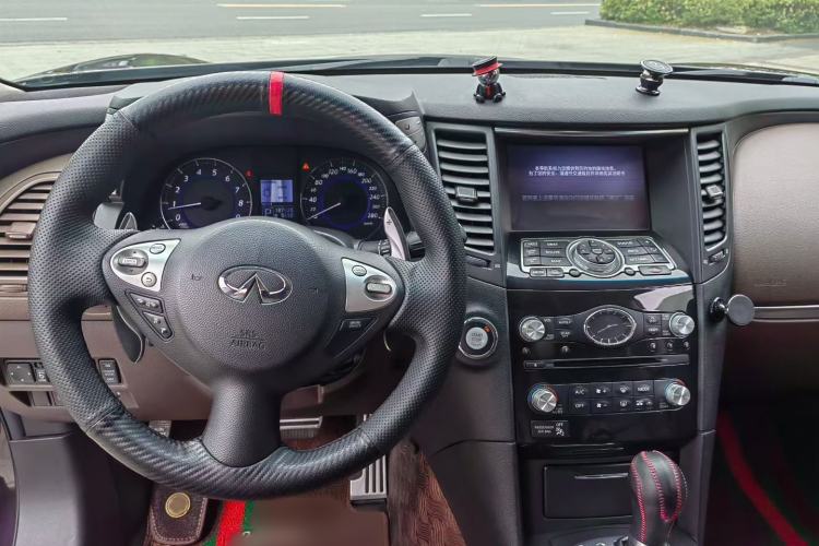 Used Infiniti QX70 2013 3.7L Standard Edition
