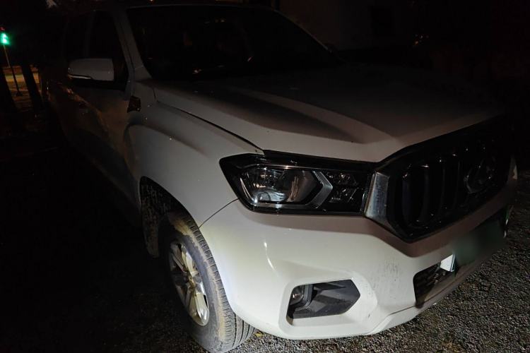 Used SAIC MAXUS T60 2017 2.4L Gasoline Manual Transmission Two-Wheel Drive High Ground Clearance Comfort Edition Standard Cabin