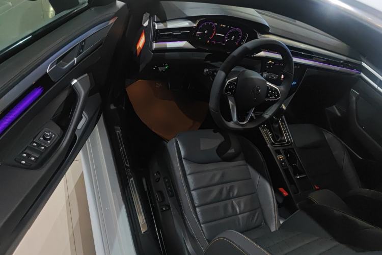 Used Volkswagen FAW-Volkswagen CC 2025 380TSI Striking All-Inclusive Edition
