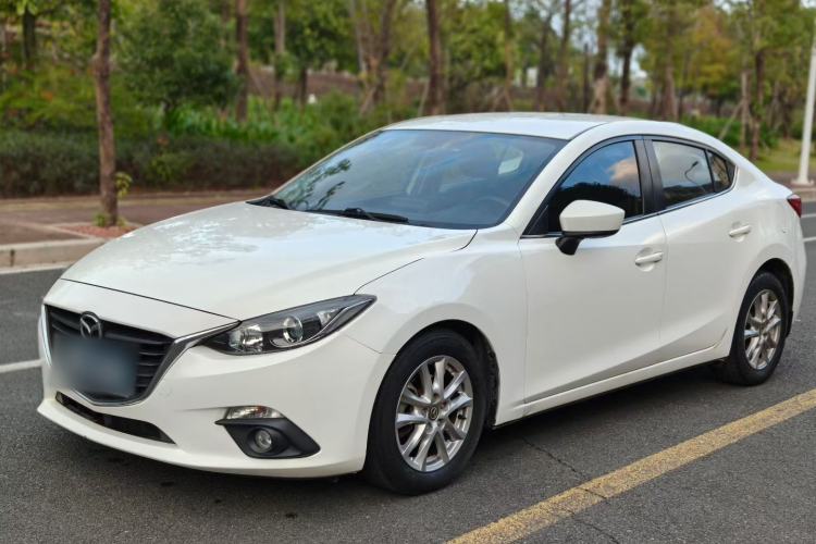 Used Mazda Mazda 3 Axela 2016 Sedan 1.5L Manual Comfort Model
