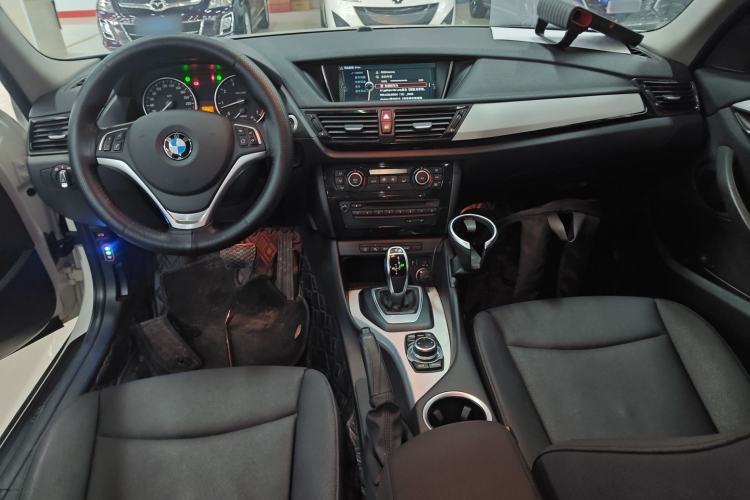 Used BMW X1 2014 sDrive18i Leading Model

