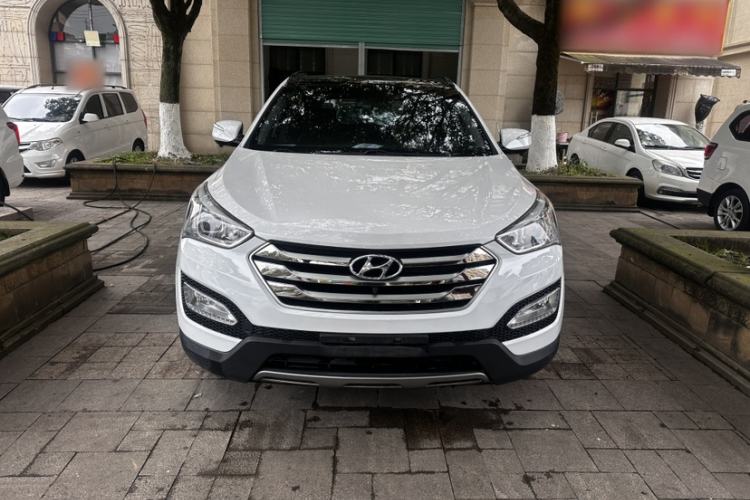 Used Hyundai Santa Fe 2015 2.0T Automatic Two-Wheel Drive Smart Version 5 Seats