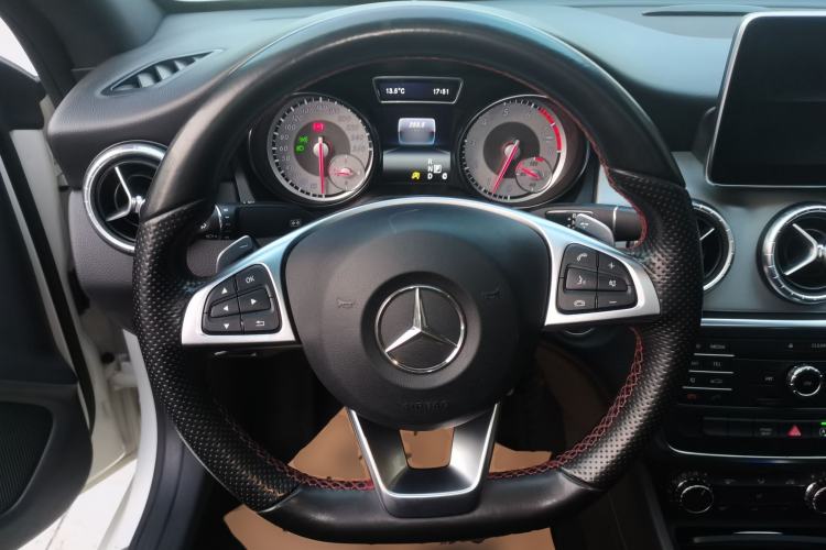 Used Mercedes-Benz CLA 2016 CLA 220 4MATIC
