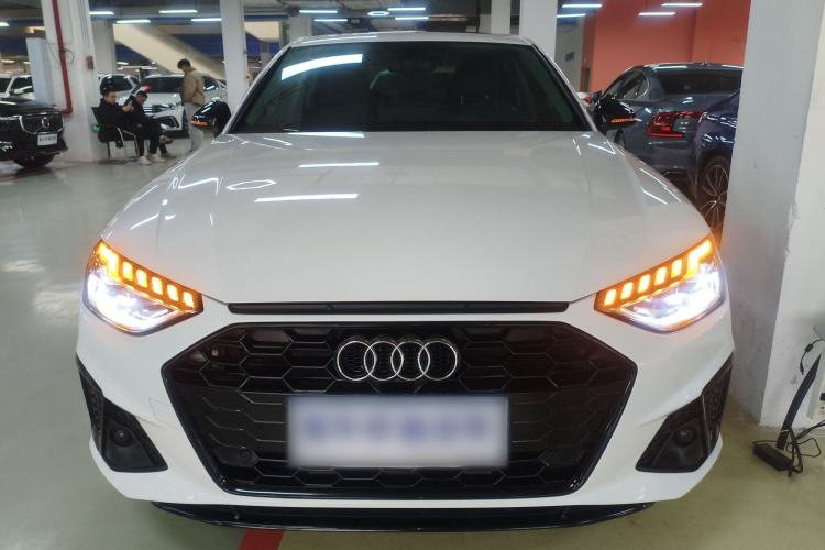 Used Audi A4L 2022 40 TFSI Luxury Dynamic Model
