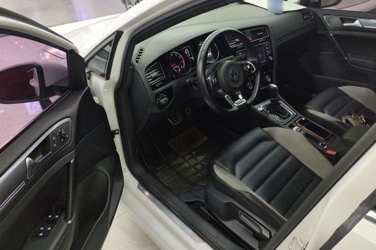 Used Volkswagen Golf 2017 280TSI Automatic R-Line Million-Vehicle Commemorative Edition
