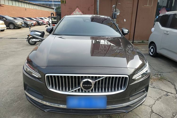 Used Volvo S90 2022 B5 Zhiyi Luxury Edition

