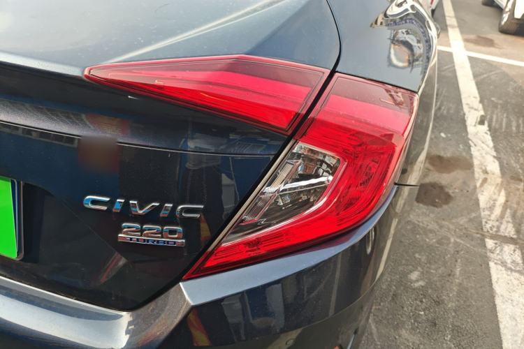 Used Honda Civic 2016 220TURBO CVT Luxury Edition
