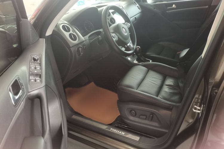 Used Volkswagen Tiguan 2015 1.8TSI Automatic All-Wheel-Drive Luxury Model