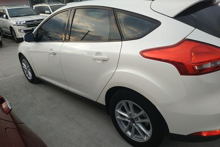 Used Ford Focus 2017 Hatchback 1.6L Automatic Fashion Edition Smart Drive Version
