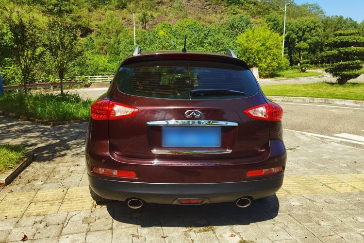 Used Infiniti QX50 2013 2.5L Two-Wheel-Drive Elegant Edition