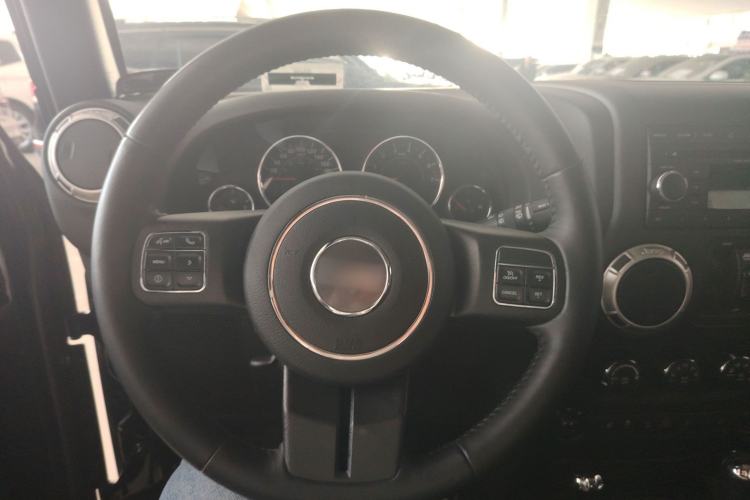 Used  Wrangler 2017 3.0L Sahara Four-Door Comfort Edition