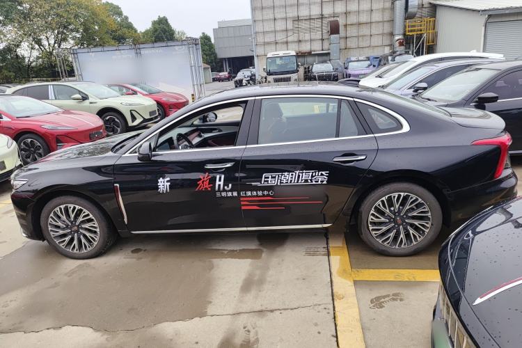Used Hongqi H5 
