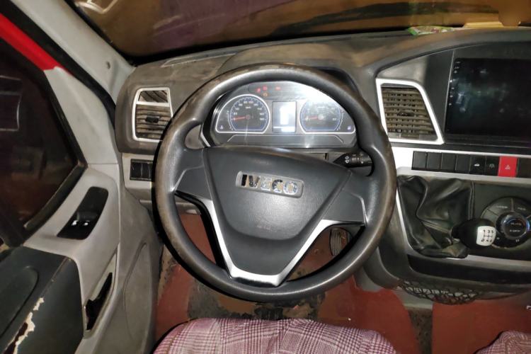 Used Iveco Power Daily 2017 2.5T Deluxe A32 Mid-Roof 5-7 Seater 47Z5 Passenger Van