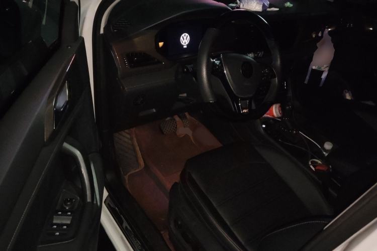 Used Volkswagen Tharu 2022 280TSI Two-Wheel-Drive Luxury Edition
