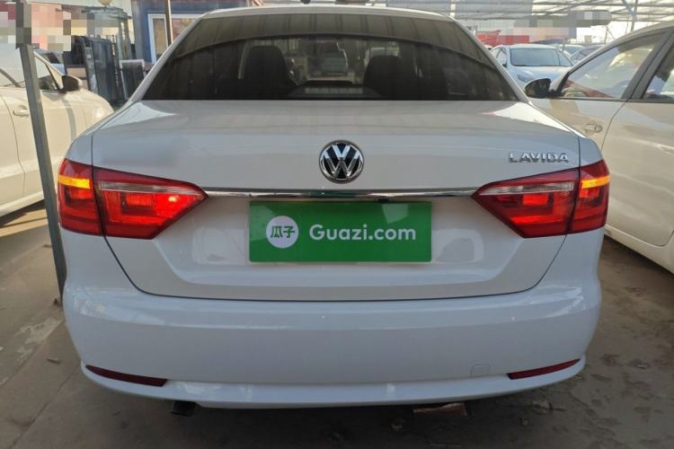 Used Volkswagen Lavida 2017 1.6L Manual Fashion Edition
