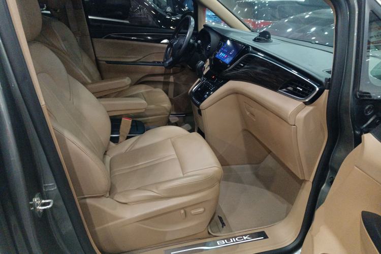 Used Buick GL8 2018 ES 28T Flagship Model China VI Standard
